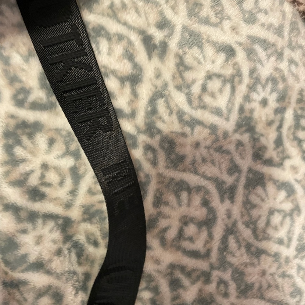 Botkier New York Trigger Backpack - Picture 4 of 9